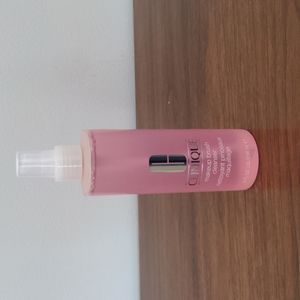Clinique Makeup Brush Cleaner